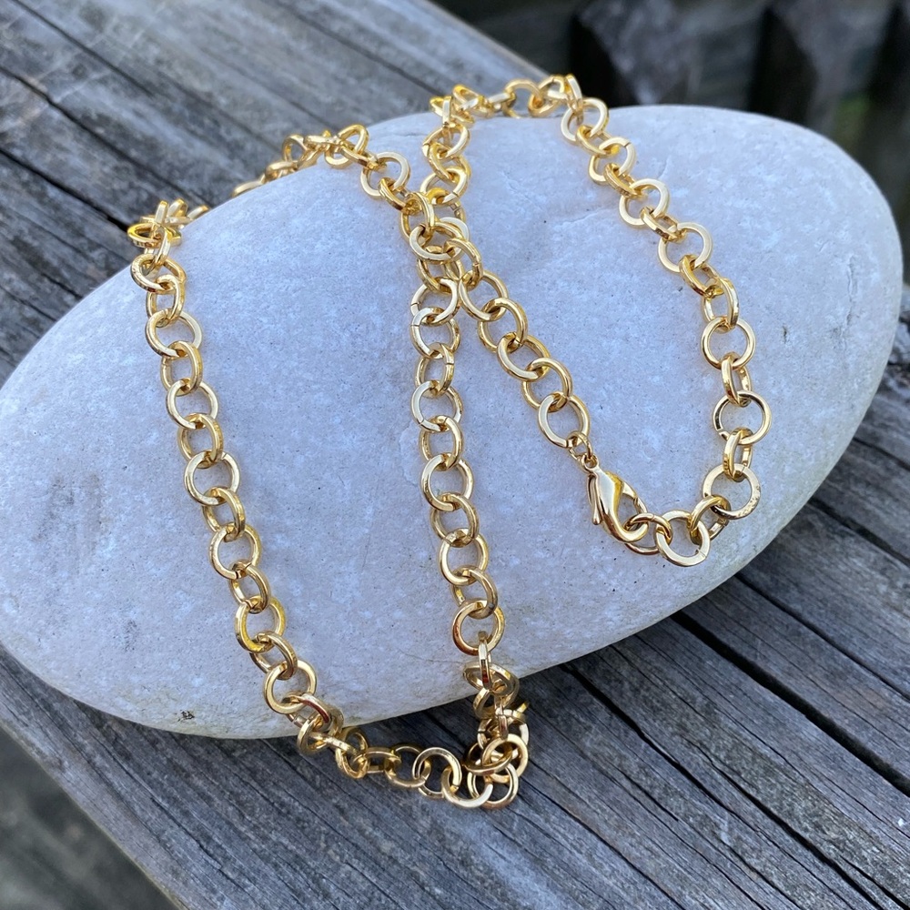 Circle link gold tone fashion necklace 17.5 inches lobster claw clasp brand new